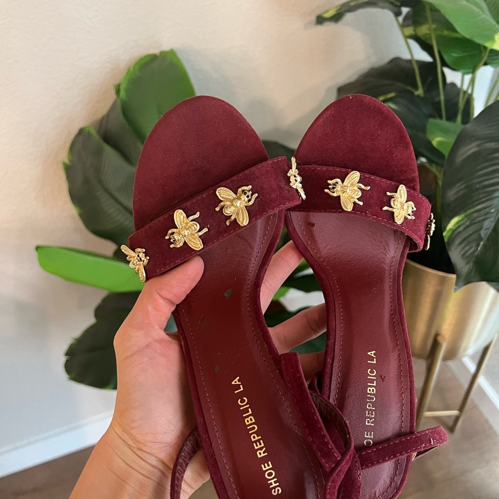 Shoe Republic LA burgundy heel with gold bees